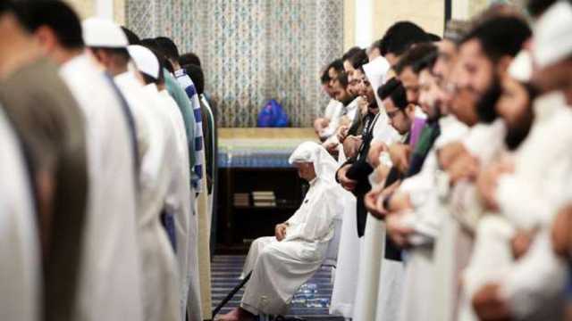 «الجمعة ولا السبت؟».. موعد أول صلاة تراويح في رمضان 2025
