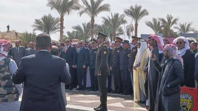 محافظ جنوب سيناء يشهد مراسم رفع العلم في طابا ويفتتح مشروعات تنموية جديدة