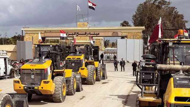 الاحتلال الإسرائيلي يعرقل دخول الخيام والأدوية إلى قطاع غزة (فيديو)