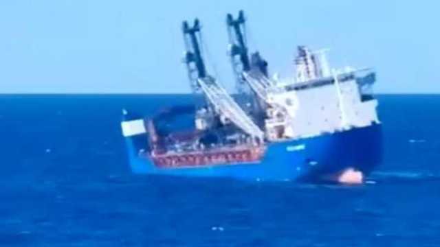 لحظة غرق سفينة الدب الأكبر في البحر المتوسط.. 3 سيناريوهات وراء الحادث