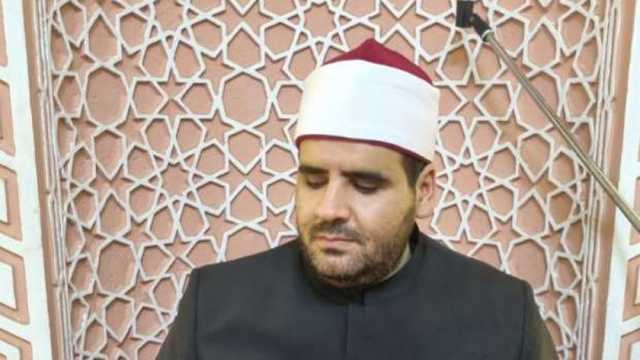 «النور مكانه في القلوب».. أحمد فقد نعمة البصر واكتسب الطموح: أسعى للدكتوراه