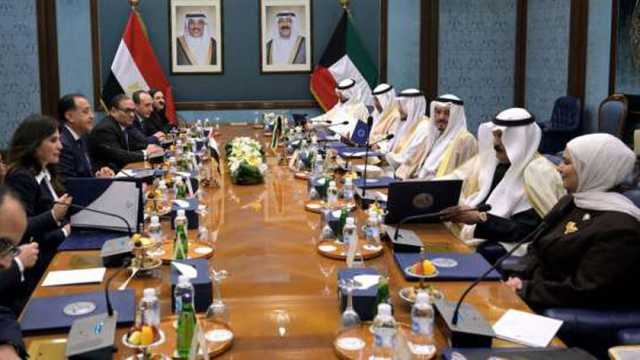 رئيس الوزراء يستعرض الفرص الاستثمارية في الساحل الشمالي والبحر الأحمر