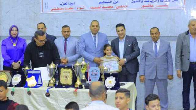«مستقبل وطن سوهاج» ينظم ندوة «محو أمية السباحة» ويكرم أبطال المحافظة