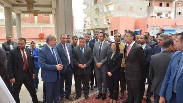 تضم 12 خلية تخزين.. وزير التموين يزور صومعة دمنهور لمتابعة تأمين أرصدة القمح