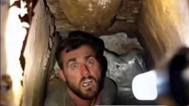 حقيقة صورة السجين السوري المحبوس تحت الأرض في دمشق.. ما قصته؟