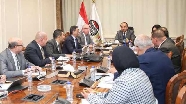 وزير قطاع الأعمال: مشروع المجمع الجديد يعيد إحياء صناعة الغزل والنسيج