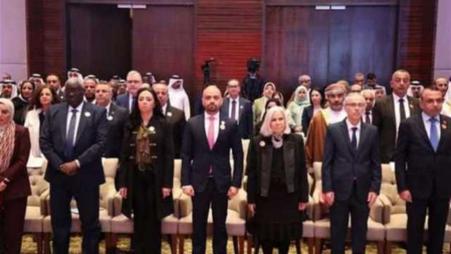 ولي عهد البحرين يستقبل وزيرة التضامن ووزراء مجلس الشؤون الاجتماعية العرب
