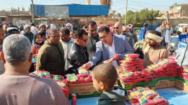 افتتاح منفذين لسوق اليوم الواحد في الأقصر.. تخفيضات تصل لـ30% (صور)