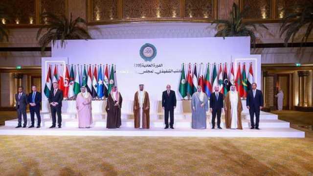 رئيس «الأعلى للإعلام» يبحث سبل التعاون المشترك مع وزراء ومسؤولي الإعلام العرب