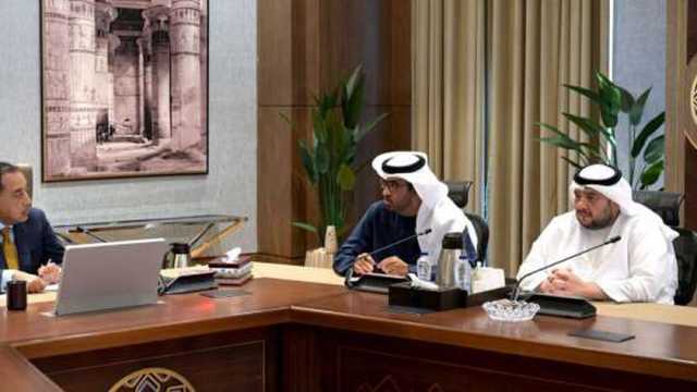 رئيس الوزراء يلتقي وزيري الصناعة والاستثمار الإماراتيين لمتابعة عدد من المشروعات