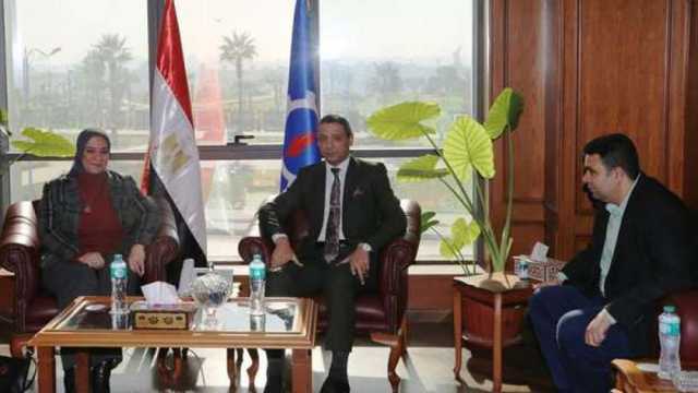 رئيس جامعة أسوان يلتقي بوفد المدارس المصرية اليابانية لبحث التعاون المشترك