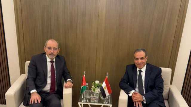 وزير الخارجية والهجرة يبحث مع نظيره الأردني دفع مسارات التعاون الثنائي