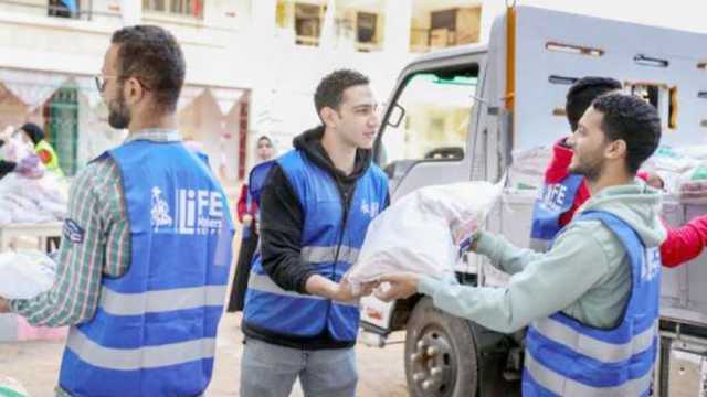 إيد واحدة: «مياه ومنازل ووجبات» في المنيا.. والأهالي: فرَّحونا