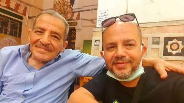 عمر طاهر يعلن وفاة والده: «رحل سندي وضهري وأغلى الحبايب»