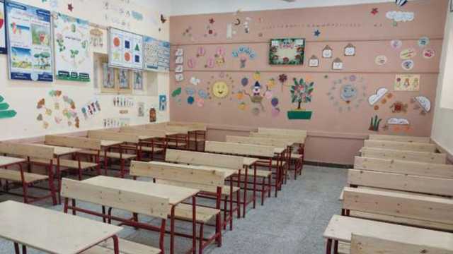 توزيع 3150 مقعدا جديدا على 42 مدرسة في أسيوط لتخفيف كثافات الفصول