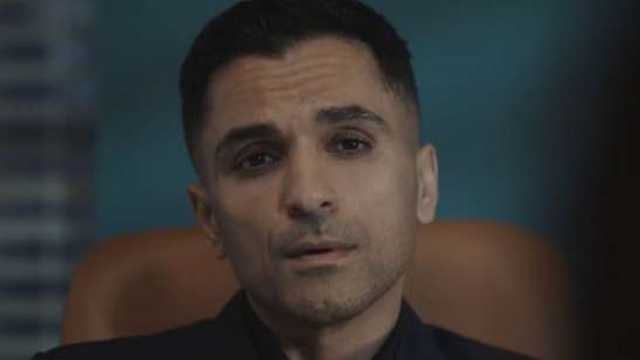 الحلقة 17 من مسلسل صفحة بيضا.. سامي الشيخ يتهم حنان مطاوع في قضية قتل