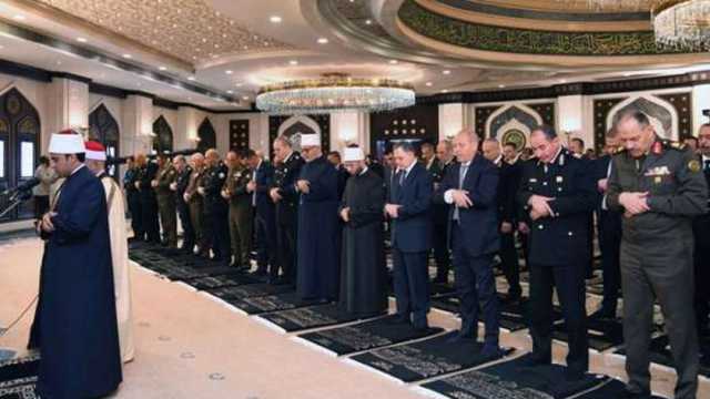 وزيرا الداخلية والأوقاف يؤديان صلاة الجمعة بمسجد الشرطة في القاهرة الجديدة