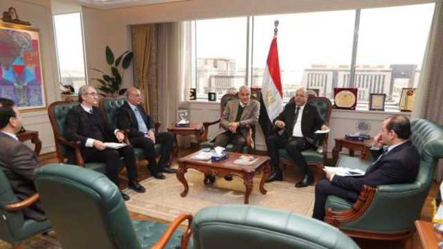 وزير العمل يلتقي رئيس مجموعة العربي لتفعيل التعاون في الملفات المشتركة
