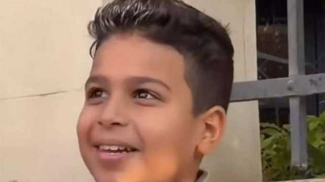 أول تعليق من أسرة طفل «شارع العلوم» بعد تفضيله والدته على نفسه.. عبقري وحنين