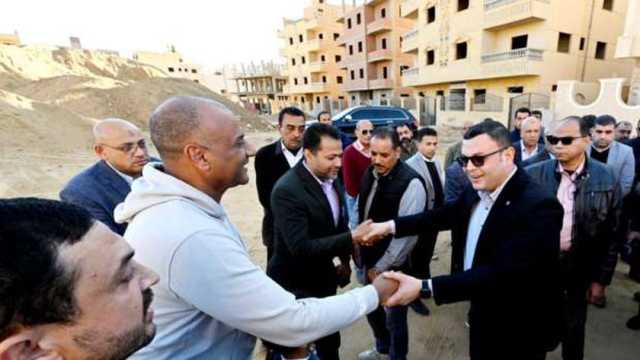 وزير الإسكان يتابع موقف تسليم قطع أراضي الإسكان الاجتماعي والمتميز بحدائق أكتوبر