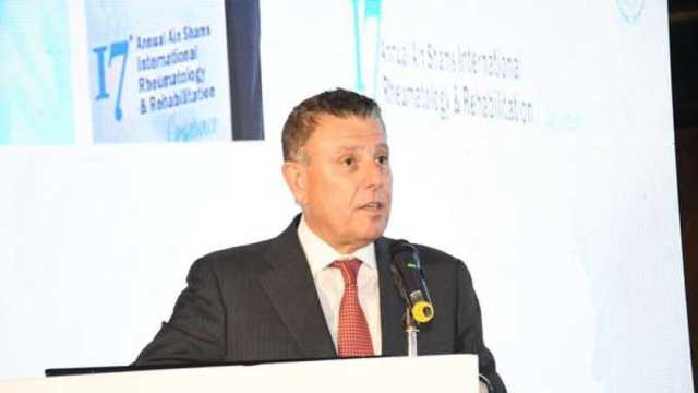 رئيس جامعة عين شمس السابق: تعريب المناهج الطبية لن يؤثر على المحتوى المُقدم للطلاب