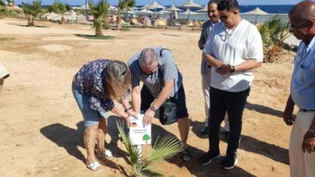 «شجرة حبنا».. الألمانية «جابي» تحتفل بزيارتها الـ40 إلى مرسى علم