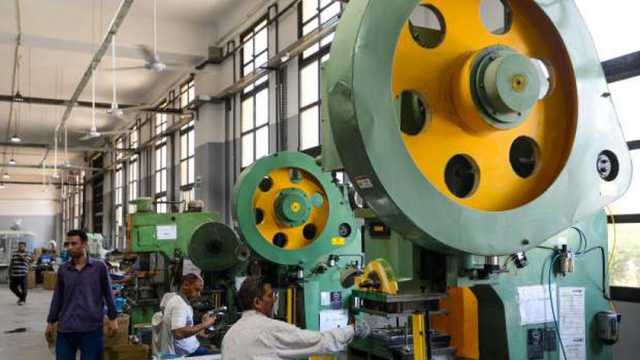 اقتصادي: المشروعات الصغيرة والمتوسطة تساهم بـ70% من الناتج القومي