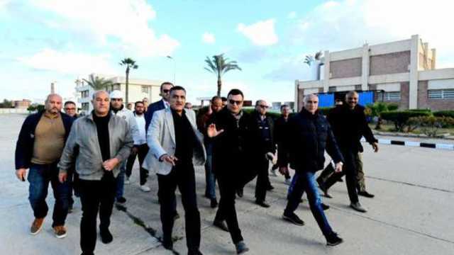 وزير الإسكان يتفقد أعمال التطوير بمنطقة الشاطىء في دمياط الجديدة