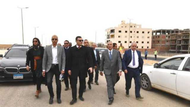 «الإسكان»: سحب التخصيص من الشركات المتقاعسة في تنفيذ مشروعات الطرق بالقاهرة الجديدة
