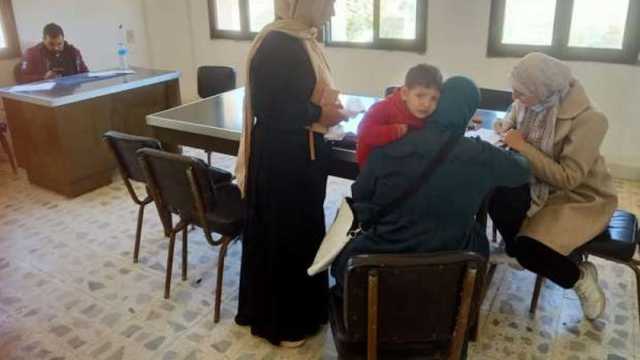 الكشف علي 449 حالة في قافلة طبية بقرية كسفريت في الإسماعيلية