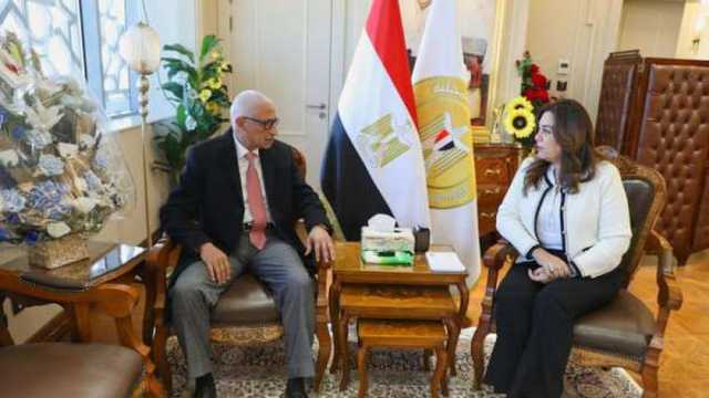 وزيرة التنمية المحلية تبحث معدلات تنفيذ الخطة الاستثمارية في شمال سيناء