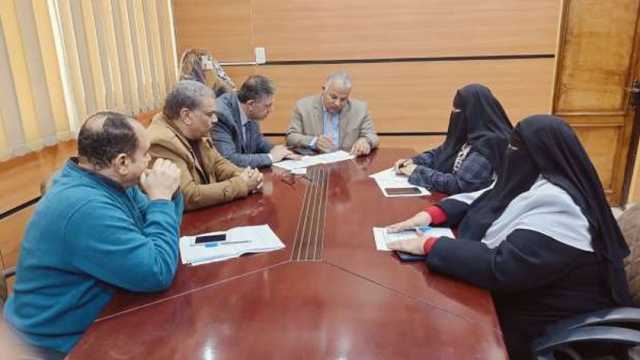 مدير «تعليم الفيوم» يتابع ختام امتحانات نصف العام لصفوف النقل في المحافظة