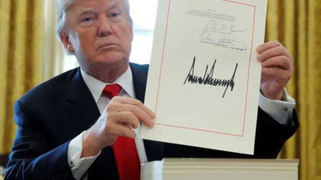 بعد انتقاداته لقرارات بايدن.. ماذا يفعل ترامب في أول أيامه بالبيت الأبيض؟