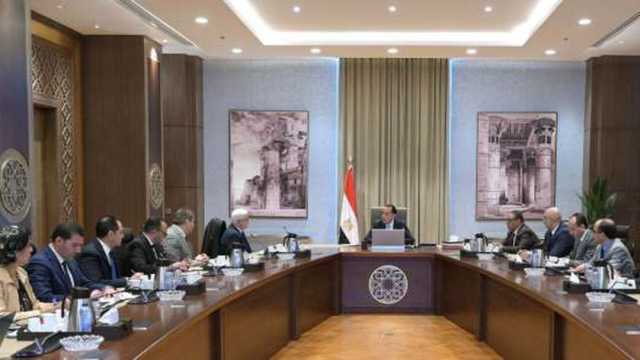 رئيس الوزراء يوجه بسرعة تنفيذ الربط الإلكتروني بين التأمينات والمرور