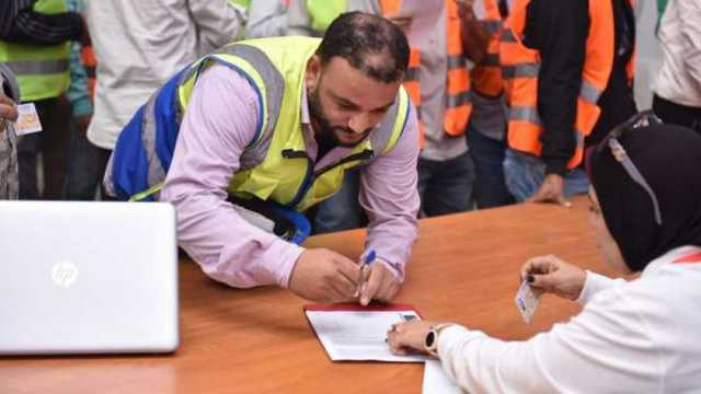 «العمل» تكشف الطرق الصحيحة لتسجيل العمالة غير المنتظمة.. احذروا الصفحات الوهمية