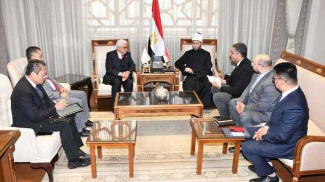 وفد ماليزي يزور مسجد مصر الكبير في العاصمة الإدارية بصحبة وزير الأوقاف