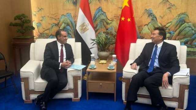 وزير الخارجية يلتقي رئيس الوكالة الصينية للتعاون الإنمائي الدولي في بكين