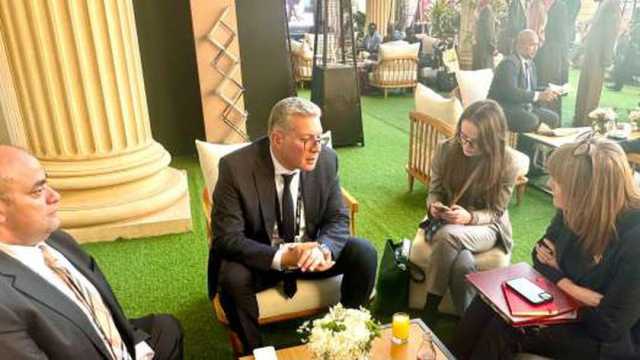 مصر وبريطانيا توقعان مذكرات تفاهم لتعزيز الاستثمار في الطاقة والتعدين
