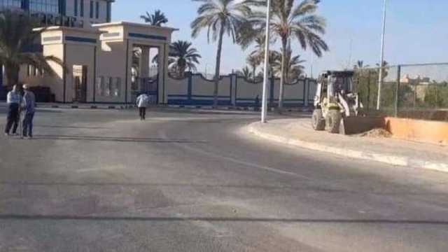 مجلس مدينة العريش ينفذ حملة نظافة مكبرة استعدادًا لسقوط الأمطار