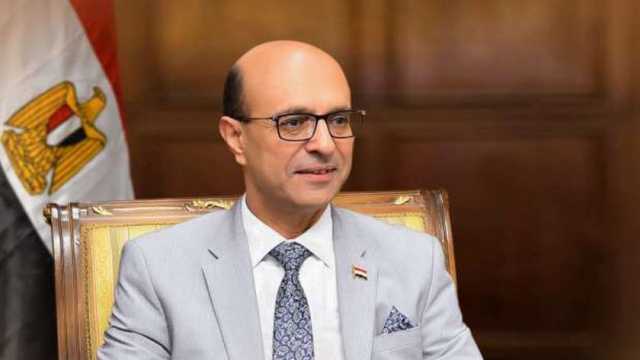 4 قرارات بتعيين وتجديد تكليف قيادات أكاديمية بجامعة أسيوط