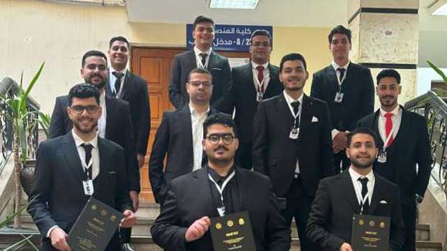 مزودة بـ«سنسور» وGPS.. «بدلة ذكية» لكبار السن هدية من طلاب «الهندسة الطبية»
