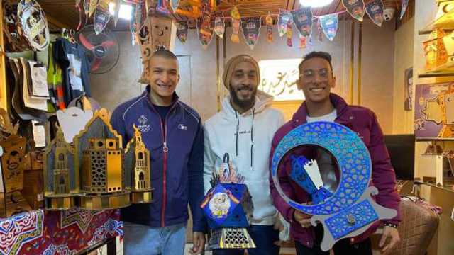 مطابع «الليزر» تستعد للموسم بهدايا خشب وإكليريك.. رمضانك على أحسن صيحة