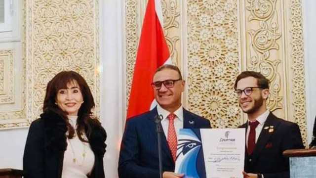 «مصر للطيران» تُشارك باحتفالية تعزيز الروابط الثقافية والسياحية مع الجزائر