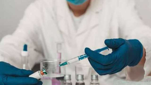 وزير الصحة الروسي يعلن عن تقنية جديدة لعلاج السرطان.. إنجاز طبي كبير