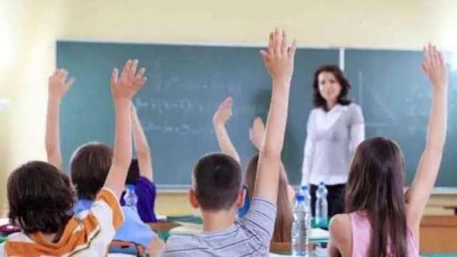 جهز الورق.. كيفية التقديم على وظائف معلمين لغة عربية؟