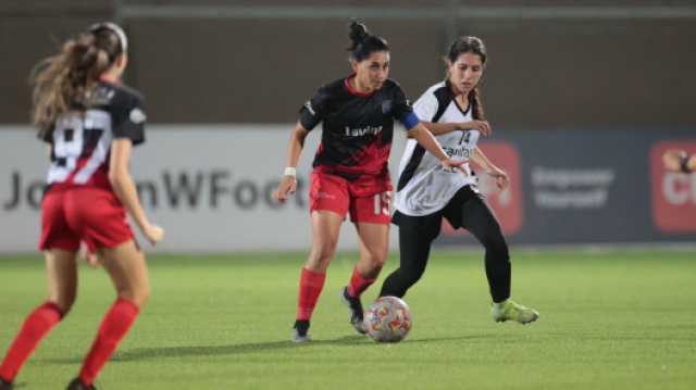 نادي الاتحاد يتصدر دوري المحترفات لكرة القدم