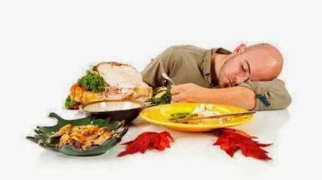 كيفية التخلص من النعاس بعد تناول الطعام؟