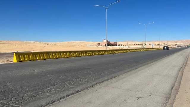 أزمة مرورية بسبب تدهور شاحنة على الصحراوي