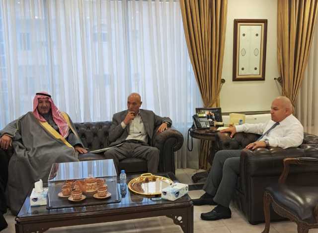 تعزيز الشراكة بين وزارة العمل والجمعيات الخيرية لخدمة المجتمع