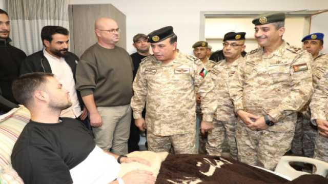 المساعد للعمليات والتدريب يطمئن على مصابي المداهمة الأمنية في الرمثا